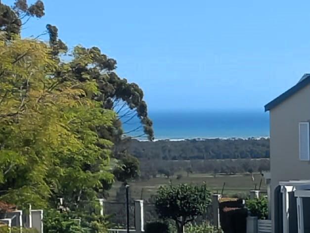 3 Bedroom Property for Sale in Somerset West Western Cape